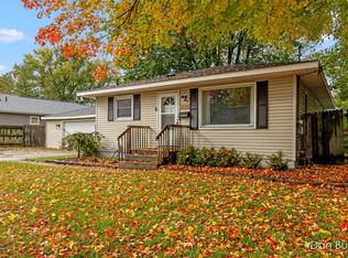 2143 De Hoop Ave SW, Wyoming, MI 49509