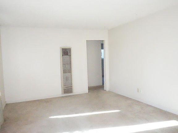 4th image of 1255 Swaner Dr