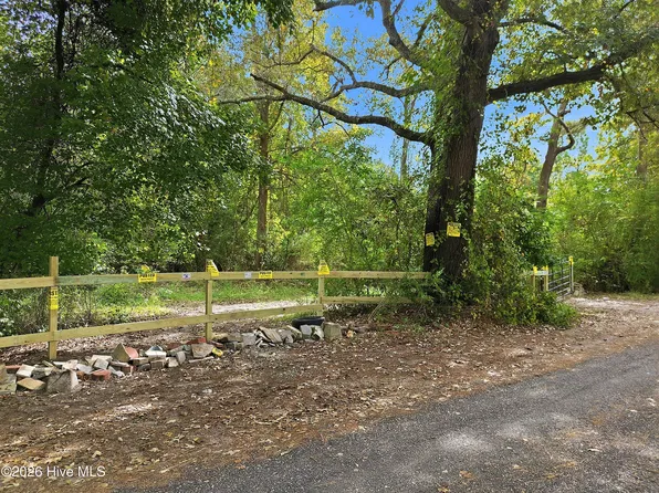 255 Old Fountain Road, Richlands, NC 28574