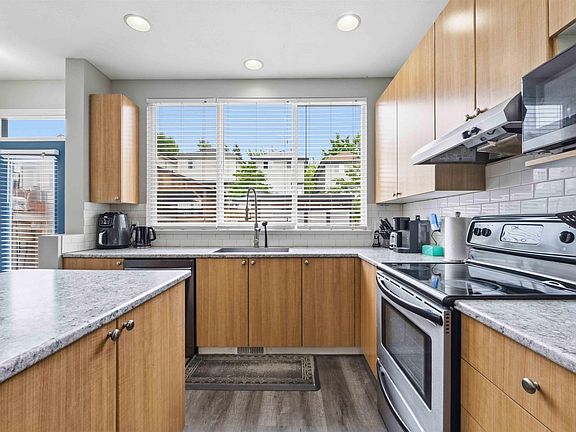 5th image of 10288 243rd St