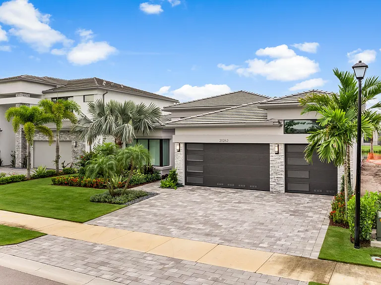 20262 Rosewood Garden Way — Photo 1