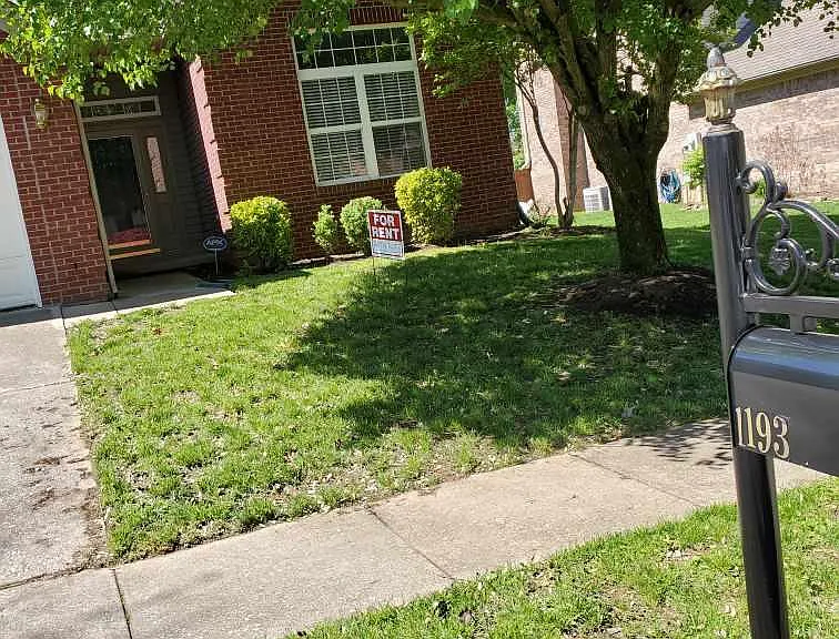 1193 Lacy Ln — Photo 1