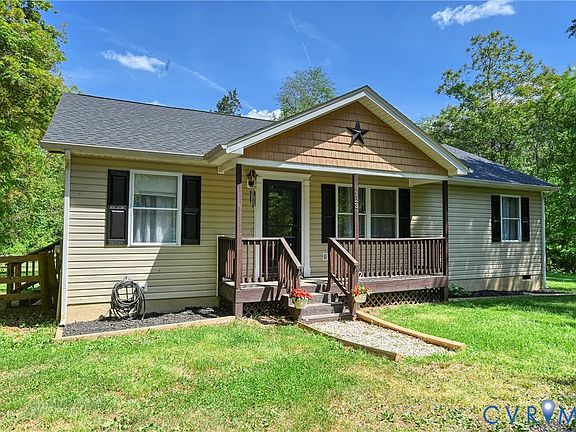 3rd image of 123 Jacoby Rd