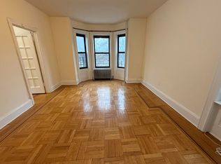 214 E Mosholu Pkwy S #3A, Bronx, NY 10458
