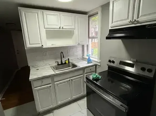 77 Hazel St APT 1L, New Haven, CT 06511