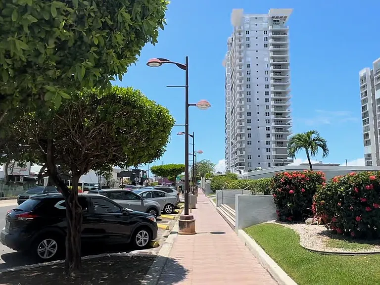 3001 Plaza Del Mar Cond Isla Verde Ave #1006 — Photo 8