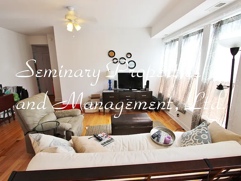 Great apartments in the heart of Uptown, one block from the red line — Photo 5