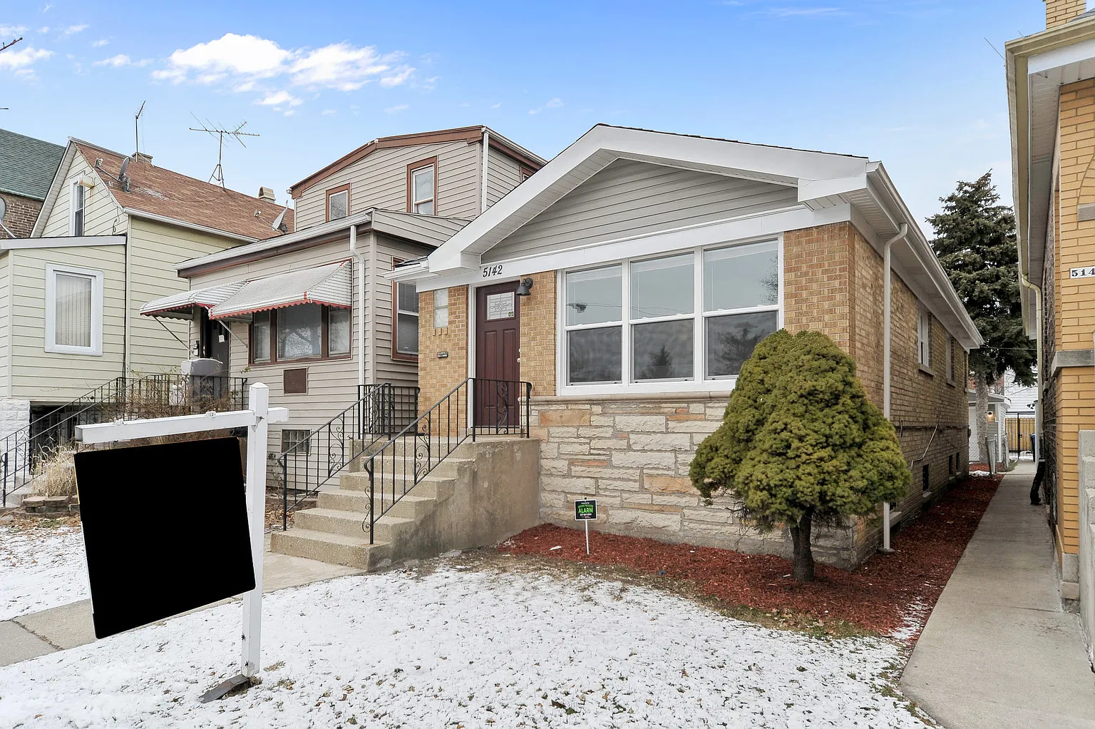 5142 W Belden St photo 1