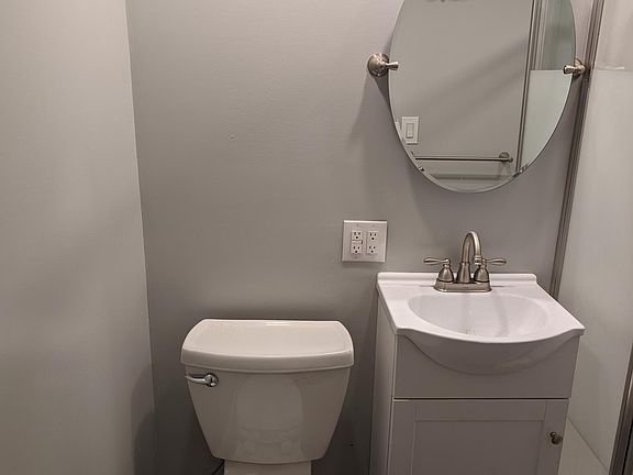 3rd image of 313.5 Walnut St W