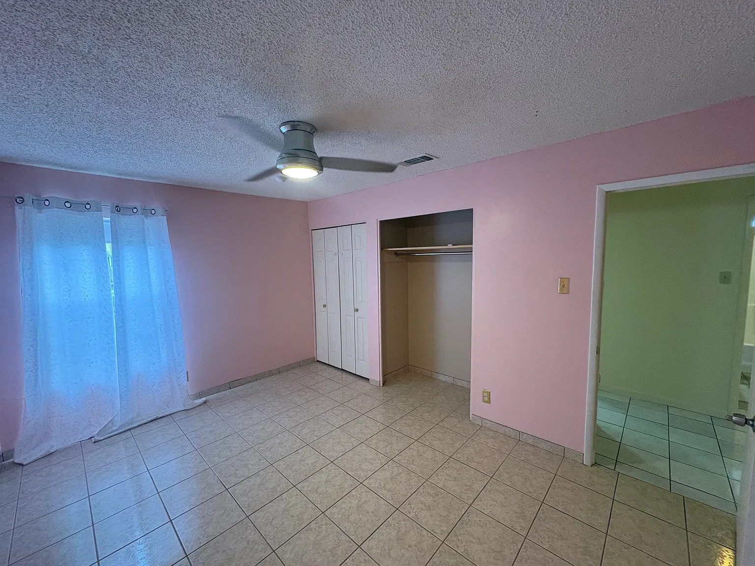3 bed, 1290 sqft, $1,600 — Photo 3