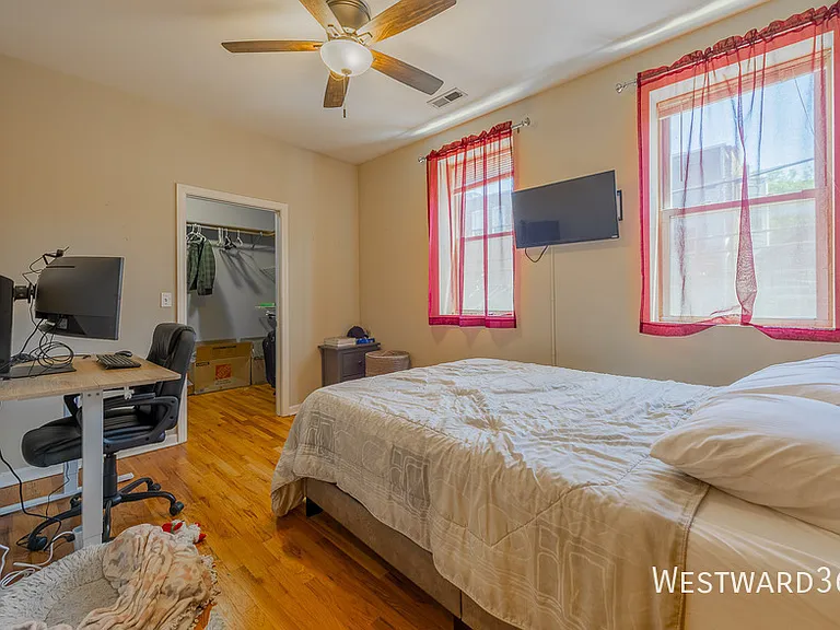 1114 W Hubbard St #2F — Photo 10