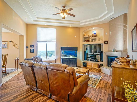 3rd image of 36 Western Saddle Dr