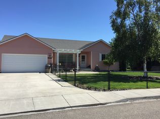 5120 Blue Jay Ln, West Richland, WA