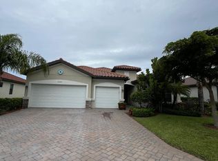 10049 Avalon Lake Cir, Fort Myers, FL 33913