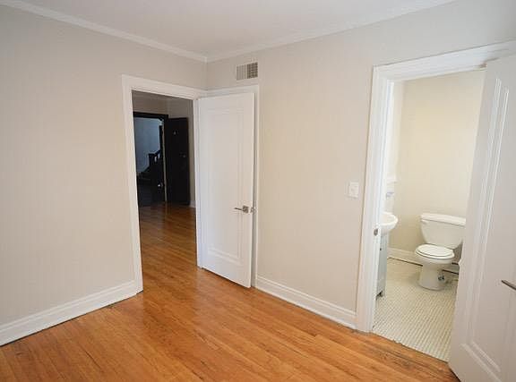 5th image of 3700 Wyoming St #9B