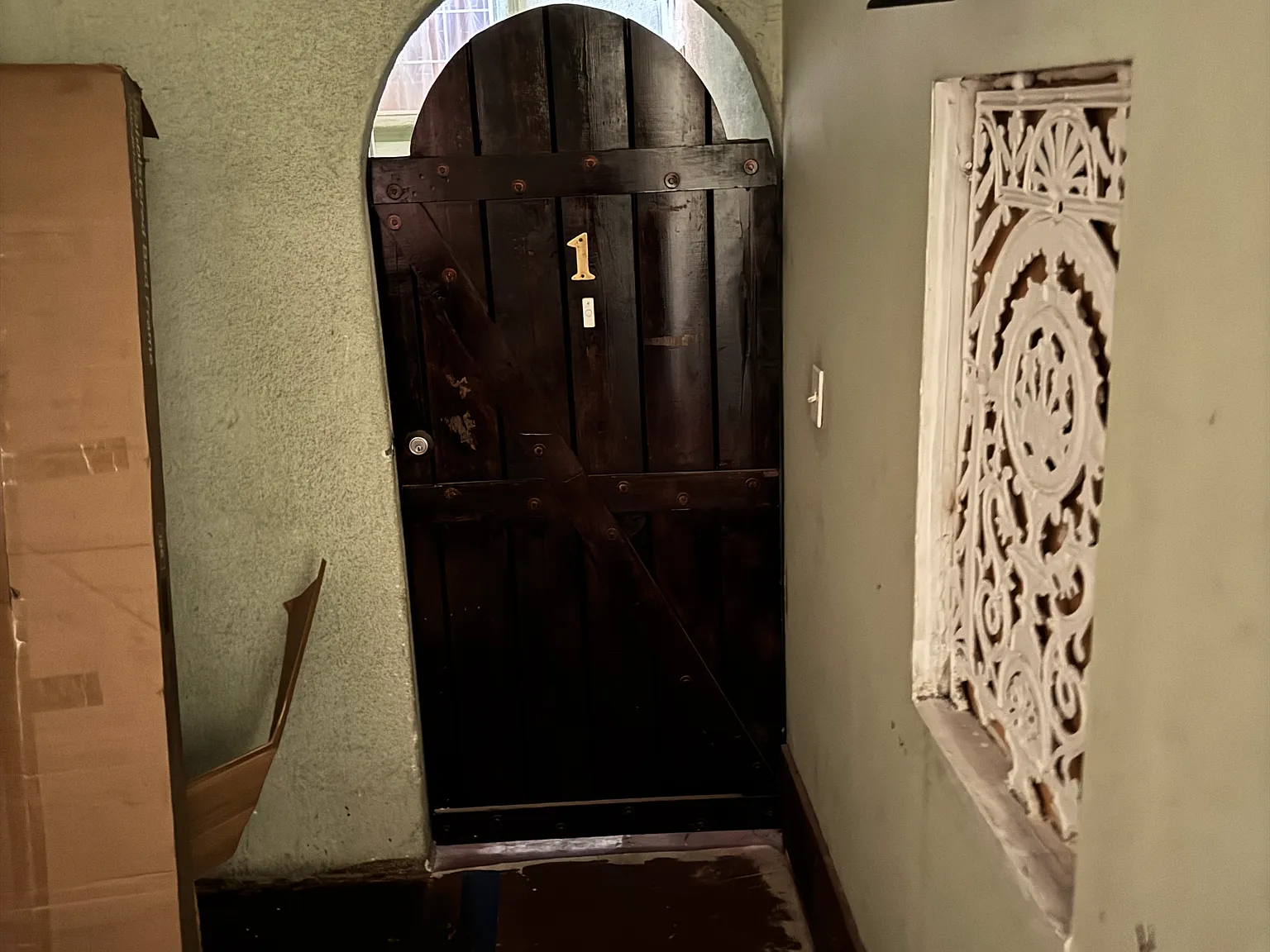 2 bed, 1000 sqft, $2,200 — Photo 2