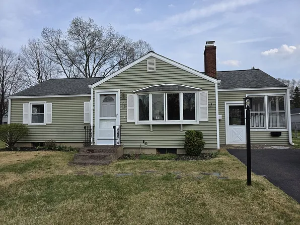 70 Bristol Rd, Windsor Locks, CT 06096