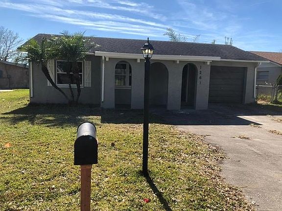 3rd image of 1261 Watersedge Dr