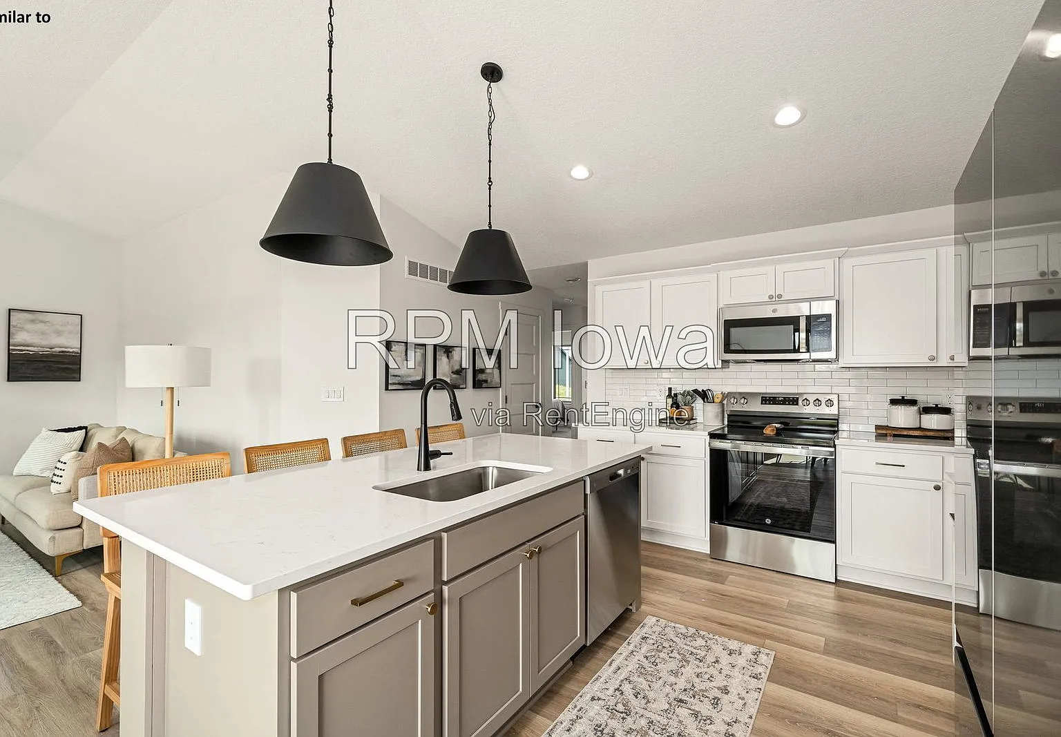 4 bed, 3.0 bath, 1510 sqft, $2,995 — Photo 3
