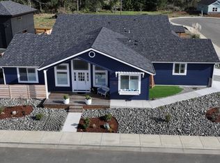 1341 Nautical Heights Dr, Brookings, OR 97415