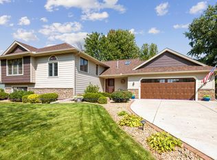 17447 Ixonia Path, Lakeville, MN 55044