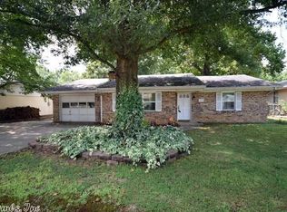 2215 West St, Conway, AR 72032