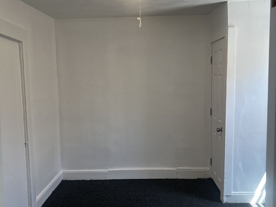 1st image of 318 Hill Ave APT 2
