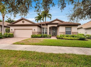 8824 Mustang Island Cir, Naples, FL 34113