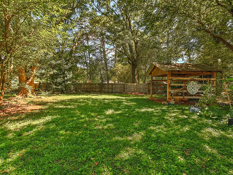 2113 Jennie Linn Dr — Photo 37