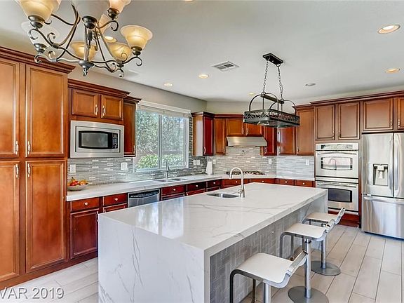 5th image of 8418 Cambrils Ave