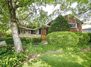 806 Meadowlark Ln, Glenview, IL 60025