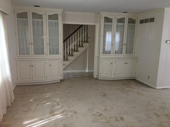4th image of 650 Charles Ave