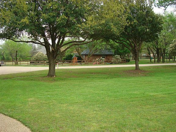 3rd image of 129 Chapel Hl