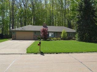 6512 Hidden Tree Ln, Amherst, OH 44001