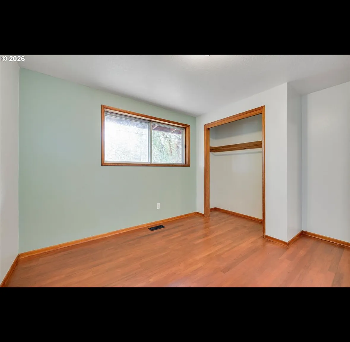 3 bed, 1406 sqft, $3,200 — Photo 2