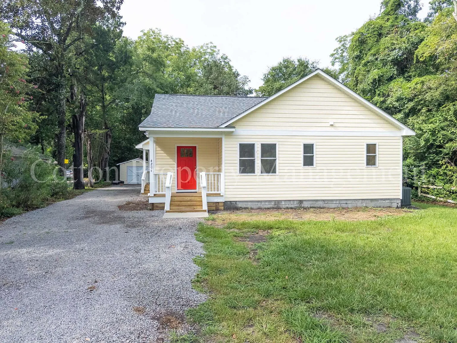 3 bed, 2.0 bath, 1260 sqft, $2,250 — Photo 2