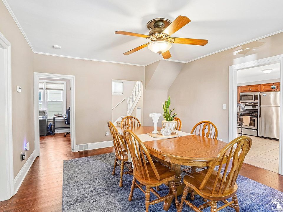 1265 Elm St, photo 9