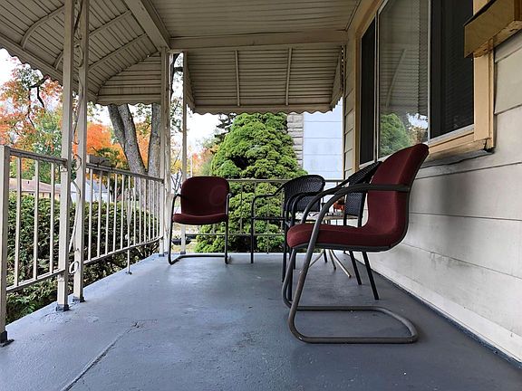 3rd image of 2114 Dartmouth Ave