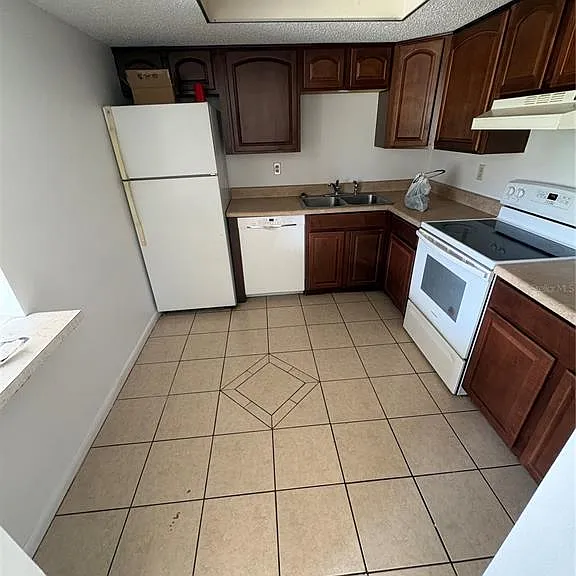 593 Fairways Cir #A — Photo 10
