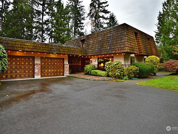 2nd image of 12905 113th Avenue E