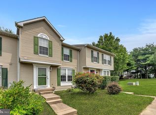 39 Parliament Dr, Mount Holly, NJ 08060