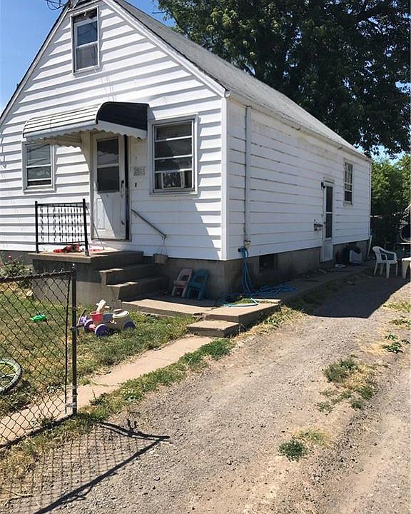 2nd image of 2924 Lockport Rd