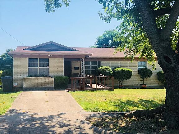 3rd image of 4016 Featherstone Dr