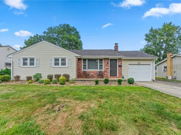 834 Edenridge Dr, Youngstown, OH 44512