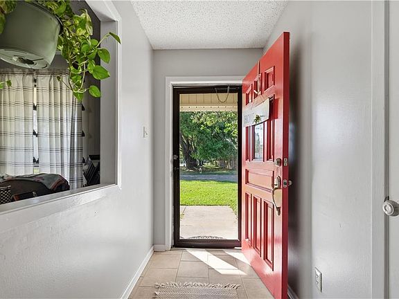 4th image of 5609 Penelope St