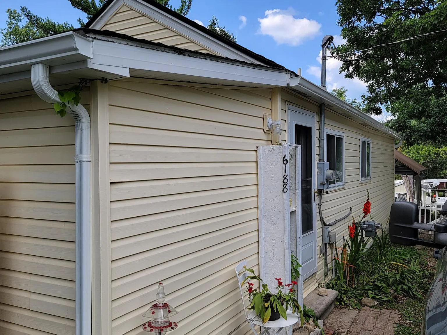 6188 Coventry Dr — Photo 2