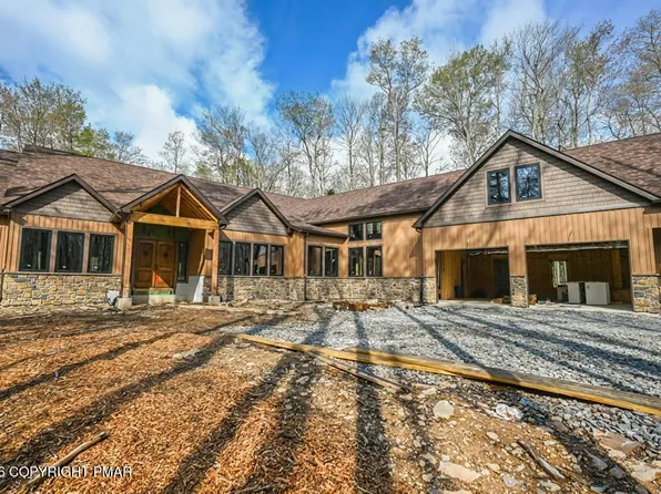 105 Boones Trl, Pocono Pines, PA 18350