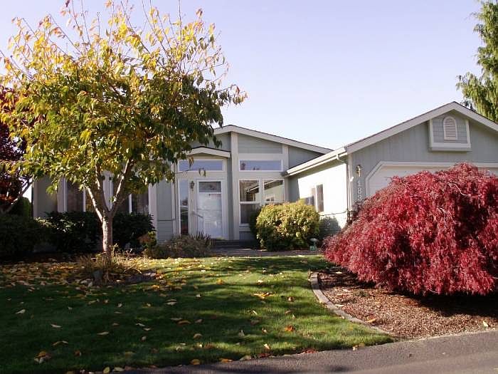 1st image of 1831 Daylily Ln SE