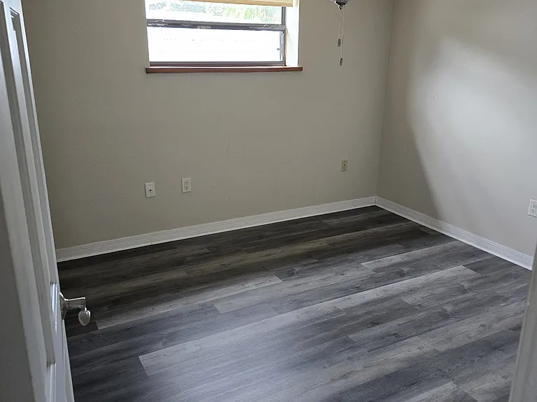 4748 Dogwood St — Photo 8