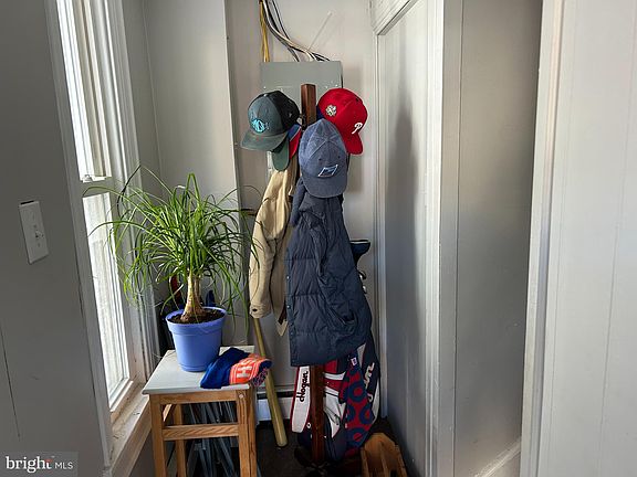5th image of 324 E King St